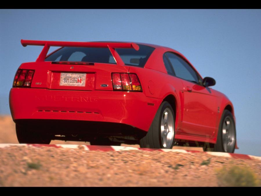  Ford Mustang SVT Cobra R 2000 года  (фото 79 из 128)